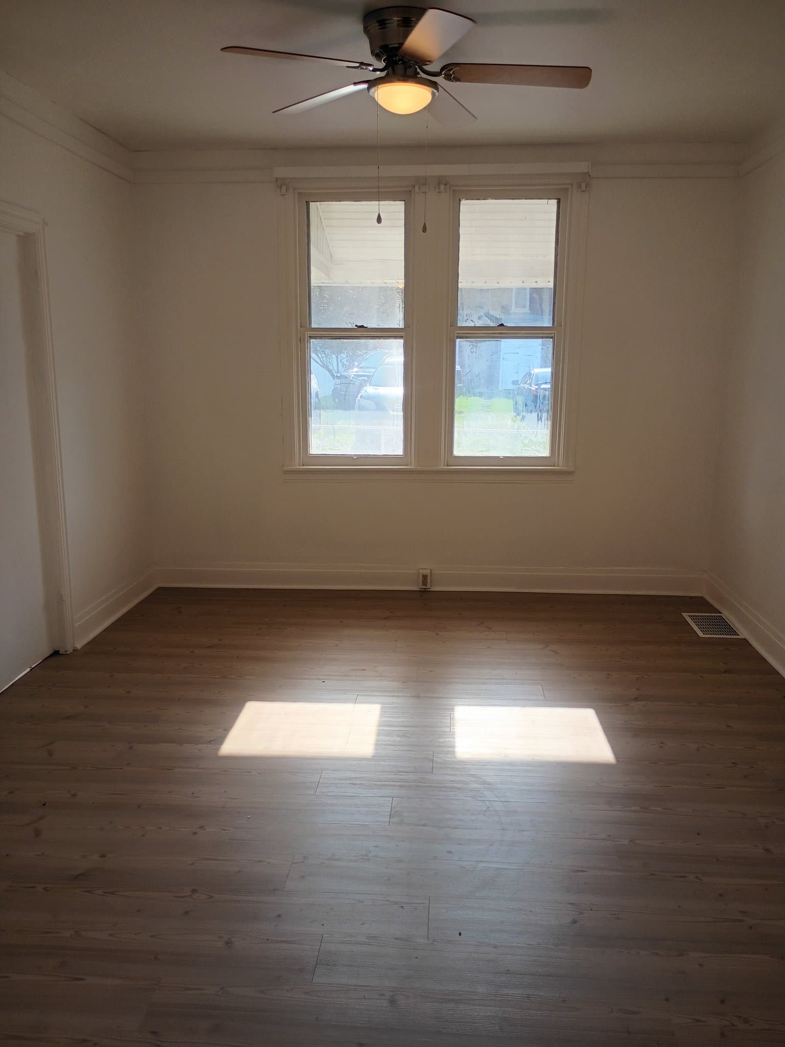 Lebanon Townhome: 259 S Partridge St