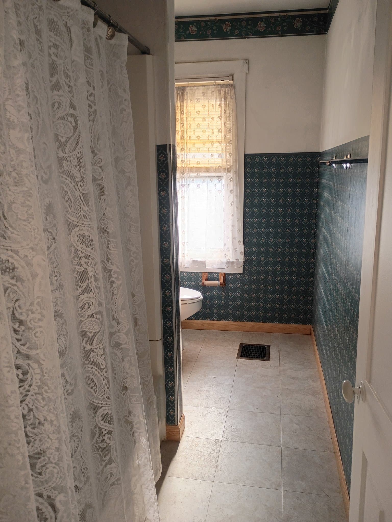 Lebanon Townhome: 259 S Partridge St
