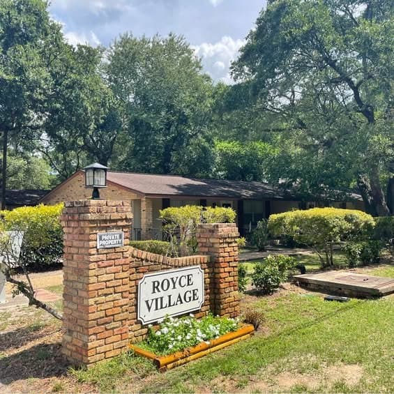 Pensacola Apartment: 538 royce st.