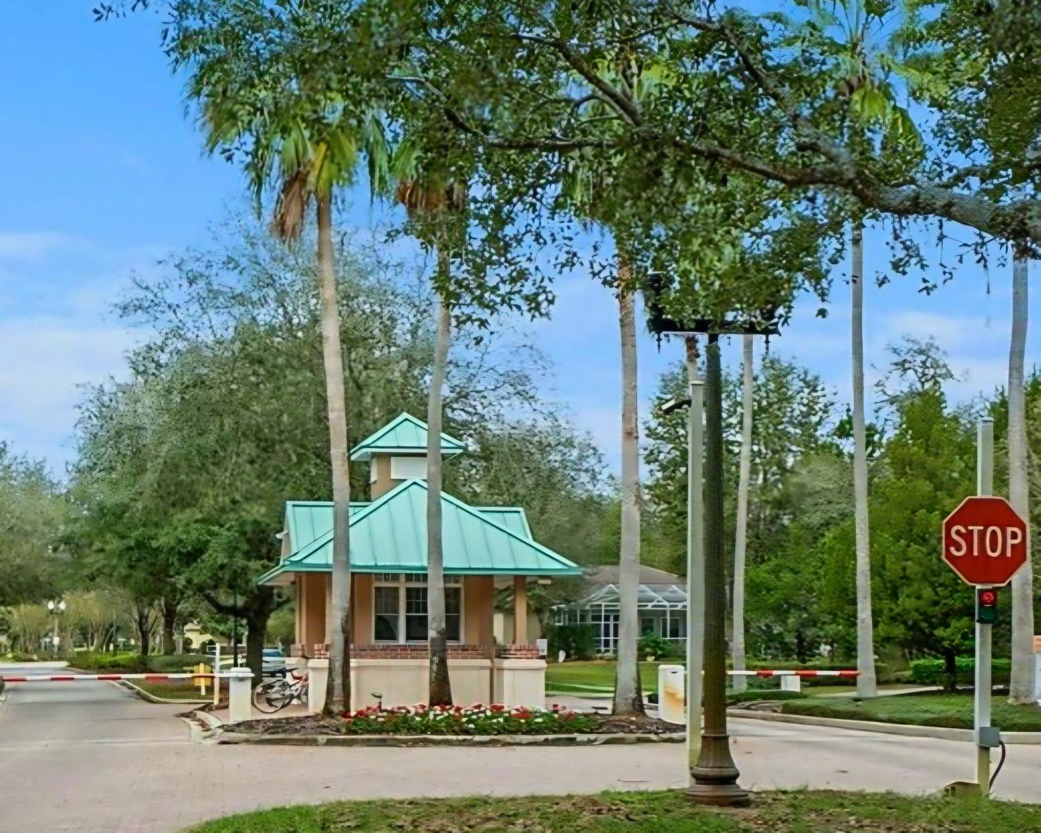 Brooksville House: 17589 Garsalaso Cir