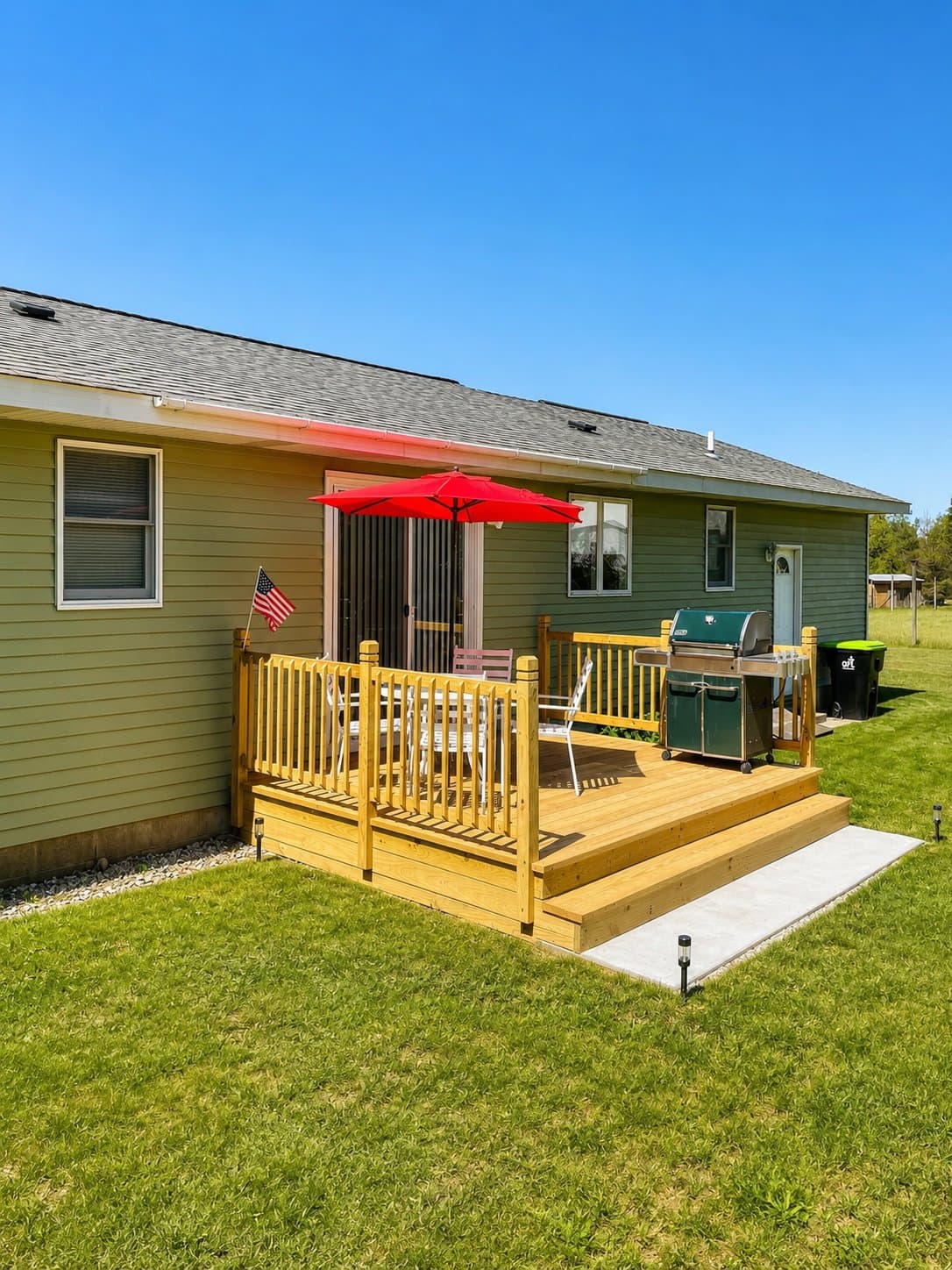 Lake Leelanau House: 1220 North Lake Leelanau Dr