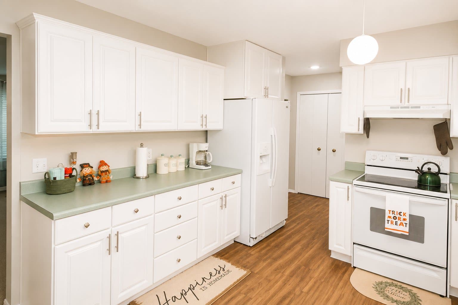 Lake Leelanau House: 1220 North Lake Leelanau Dr