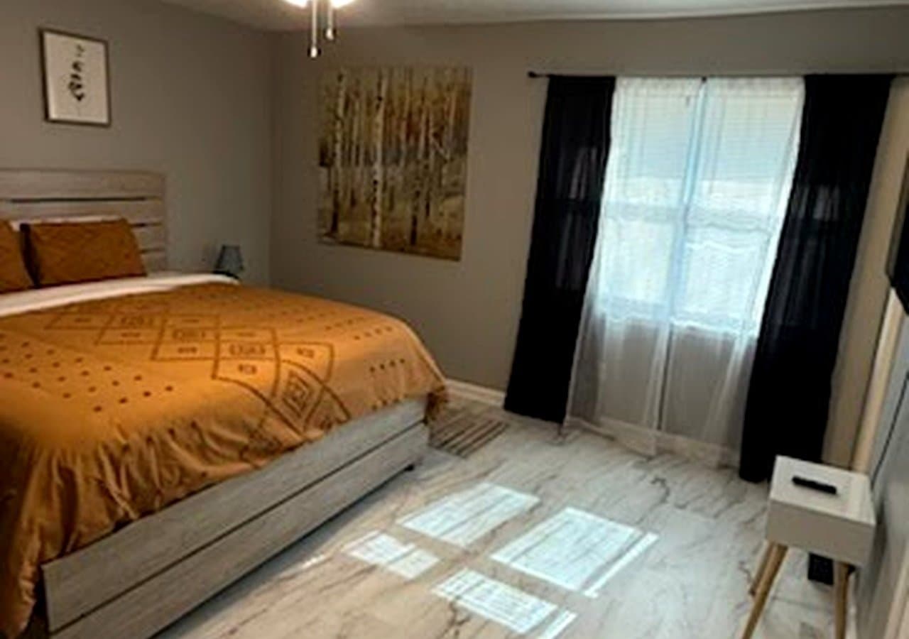 Jonesboro House: 8672 Prather Drive