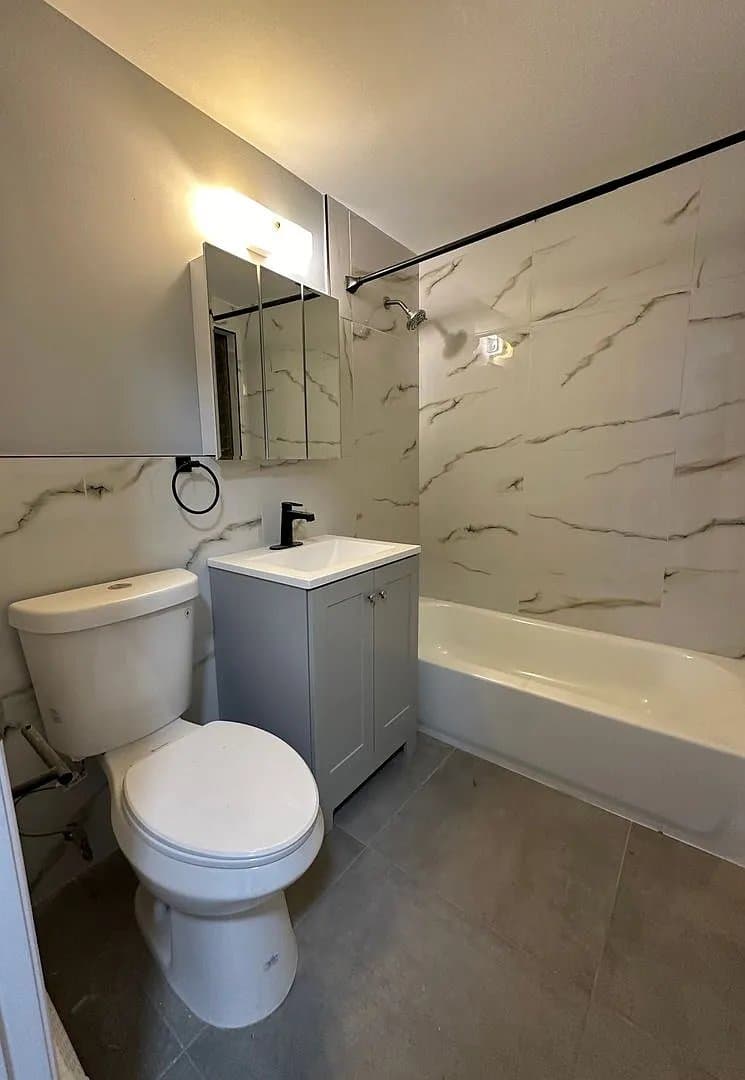 Plainfield Apartment: 405 Grove St