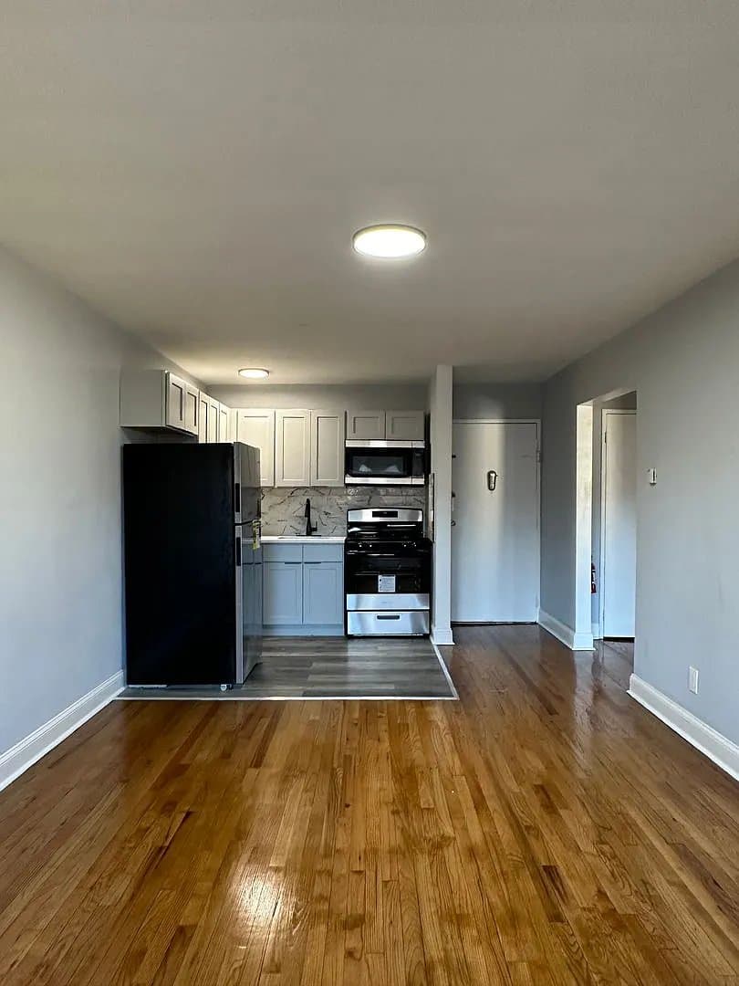 Plainfield Apartment: 405 Grove St