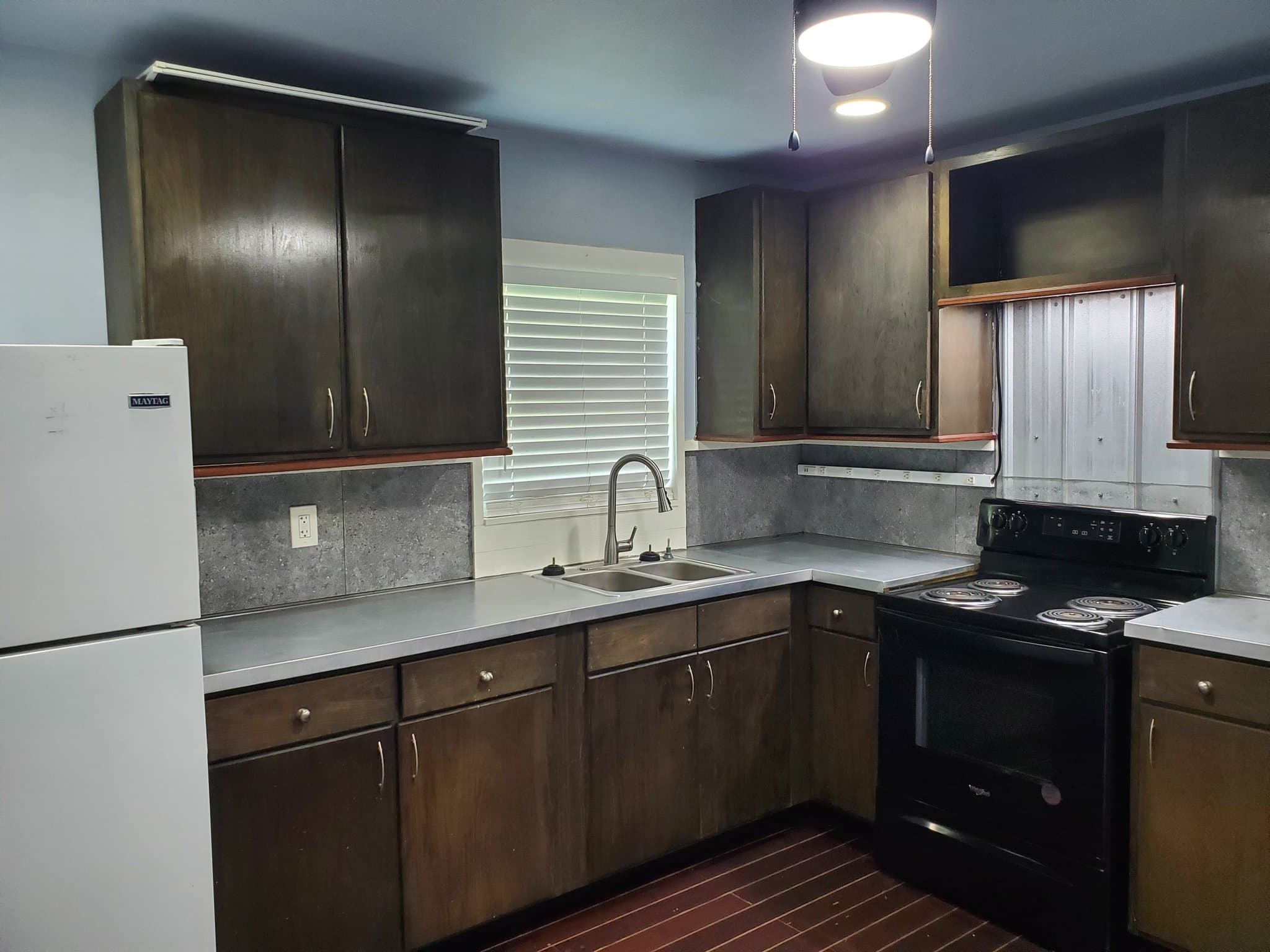 Silsbee House: 315 E Ave L
