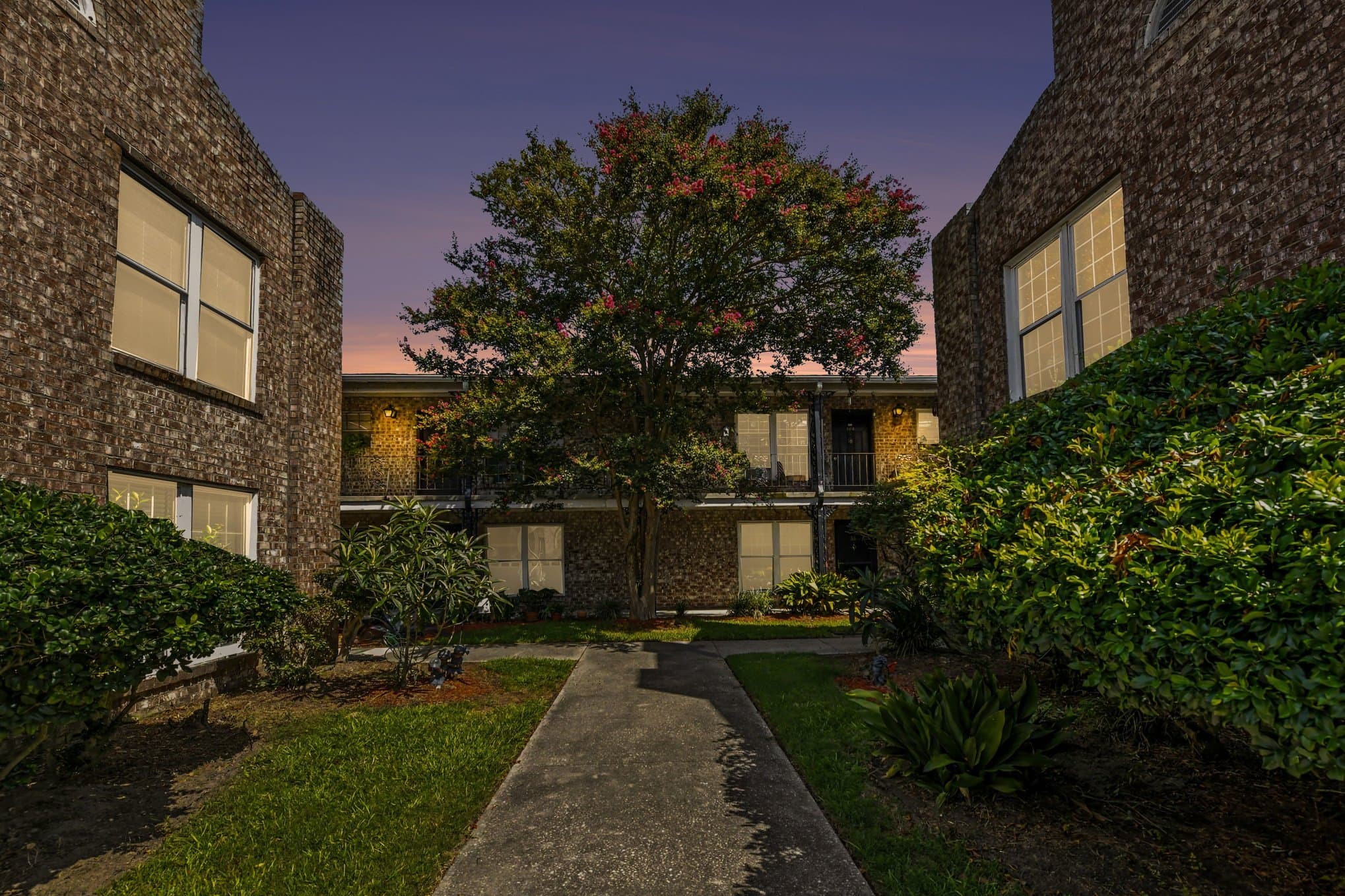 Charleston Condo: 867 Colony Dr