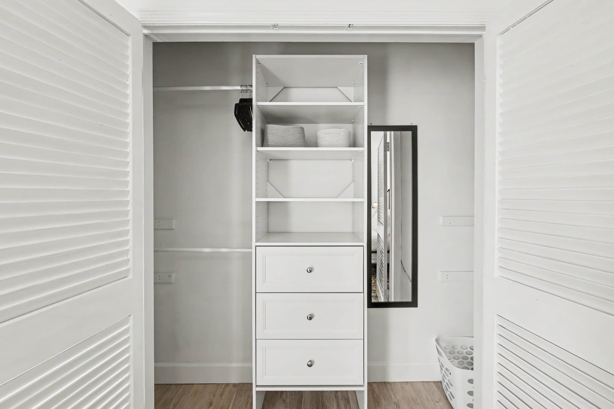 Charleston Condo: 867 Colony Dr
