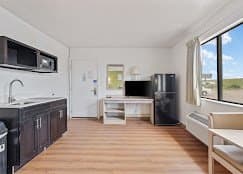 Evanston House: 261 Bear River Drive