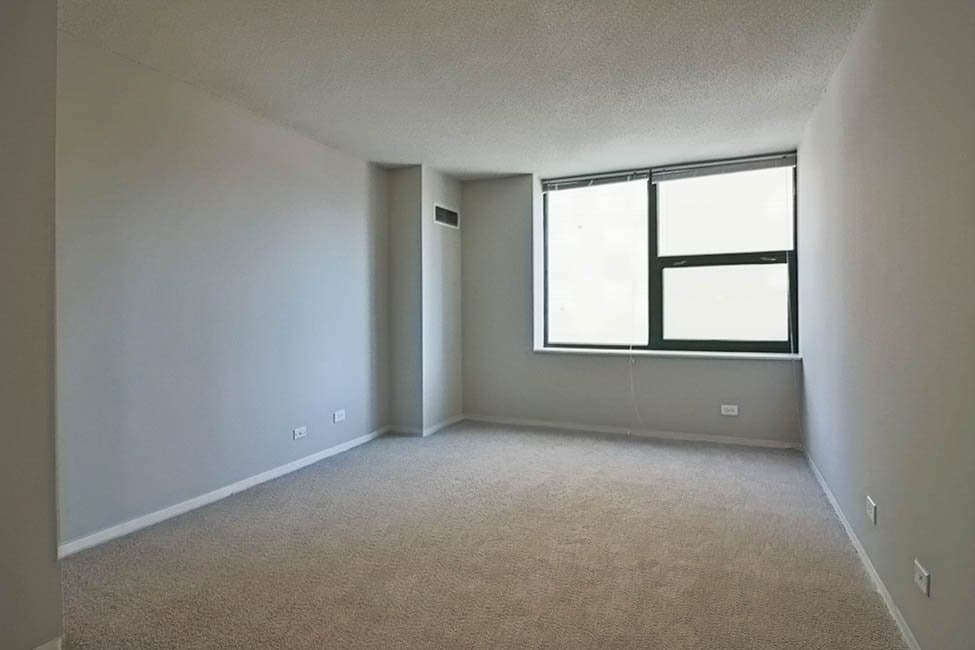 Chicago Apartment: 59 W Huron St