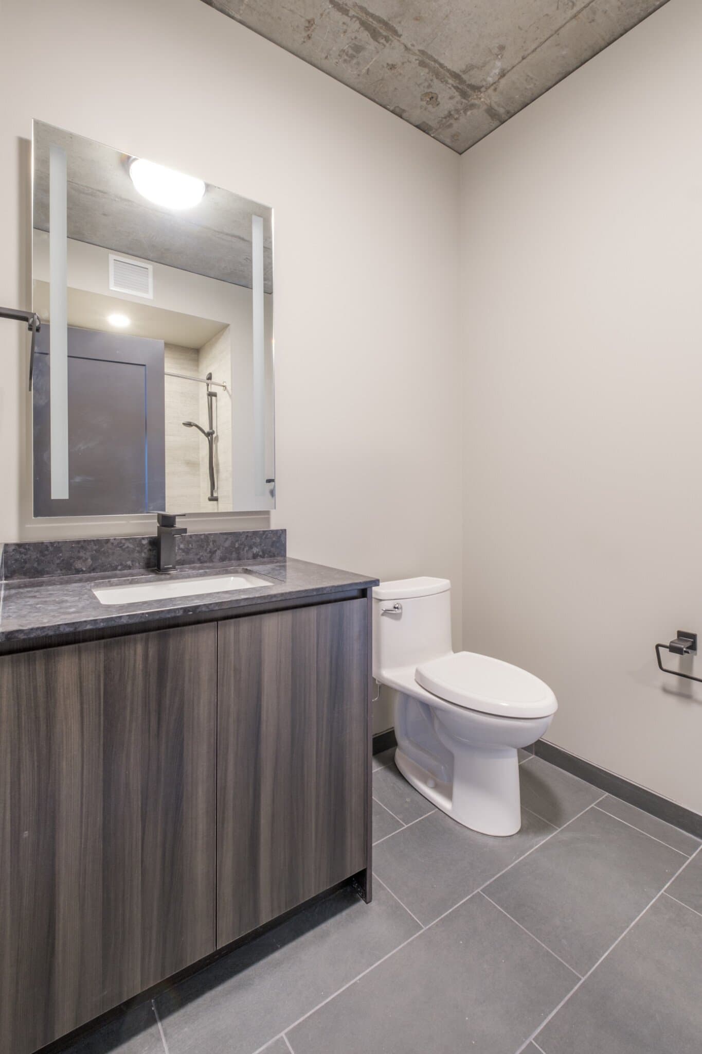 Chicago Apartment: 951 W Washington Blvd