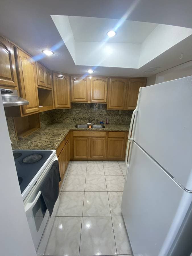 Tampa House: 4001 W Comanche Ave