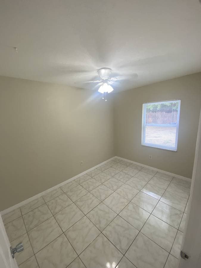 Tampa House: 4001 W Comanche Ave
