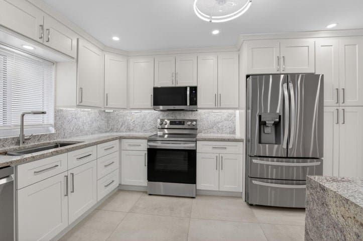 Delray Beach Townhome: 6049 VIA DIANA