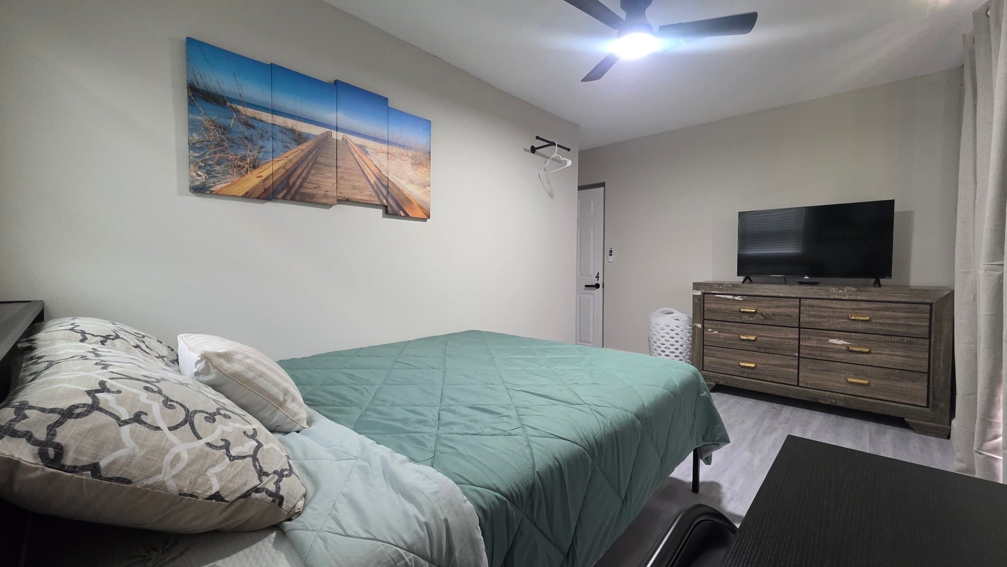 Orlando Single Room: 3624 Westwood Rd. Orlando, FL 32808