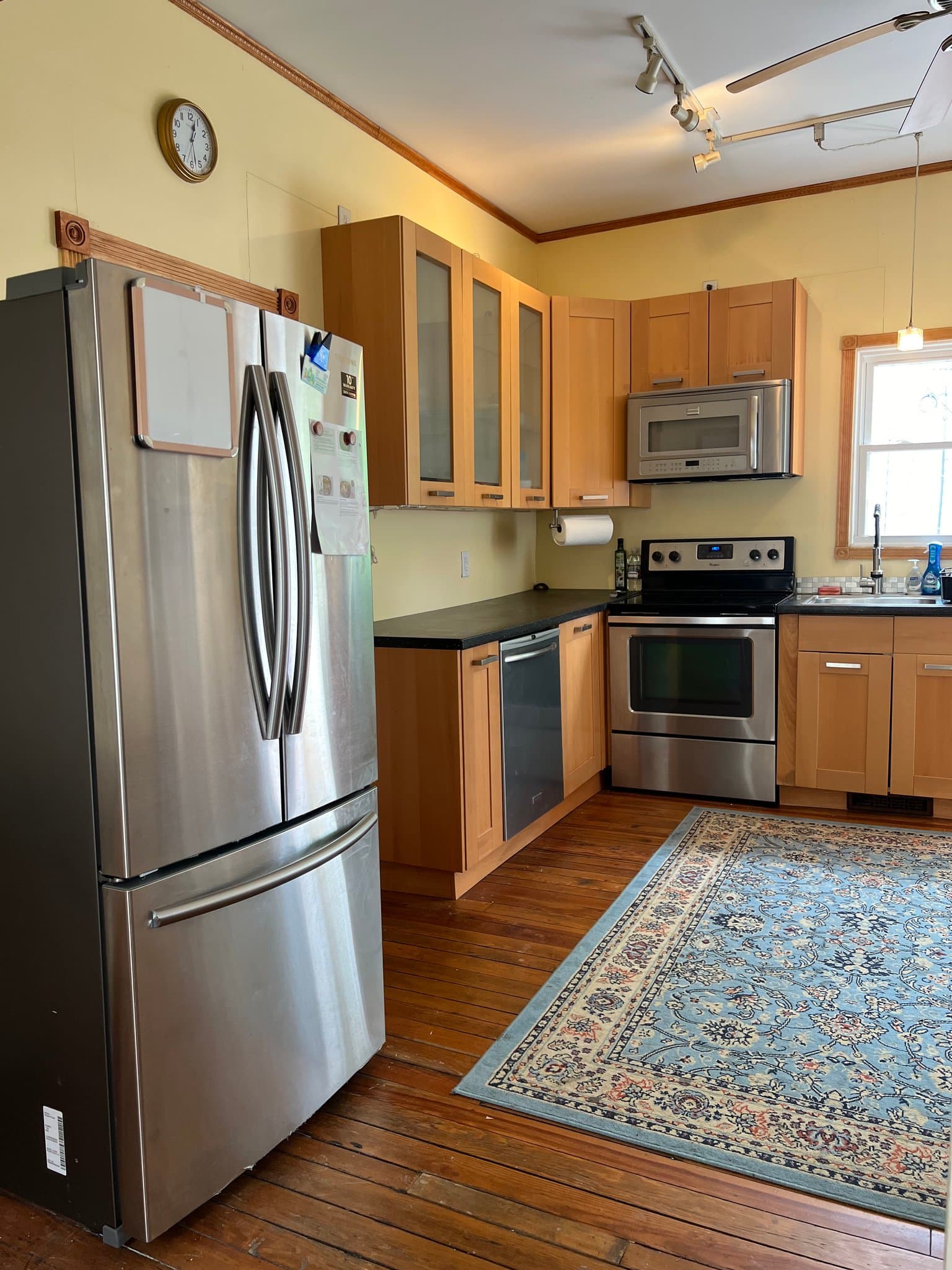 Richmond Single Room: 2500 Block Bainbridge st