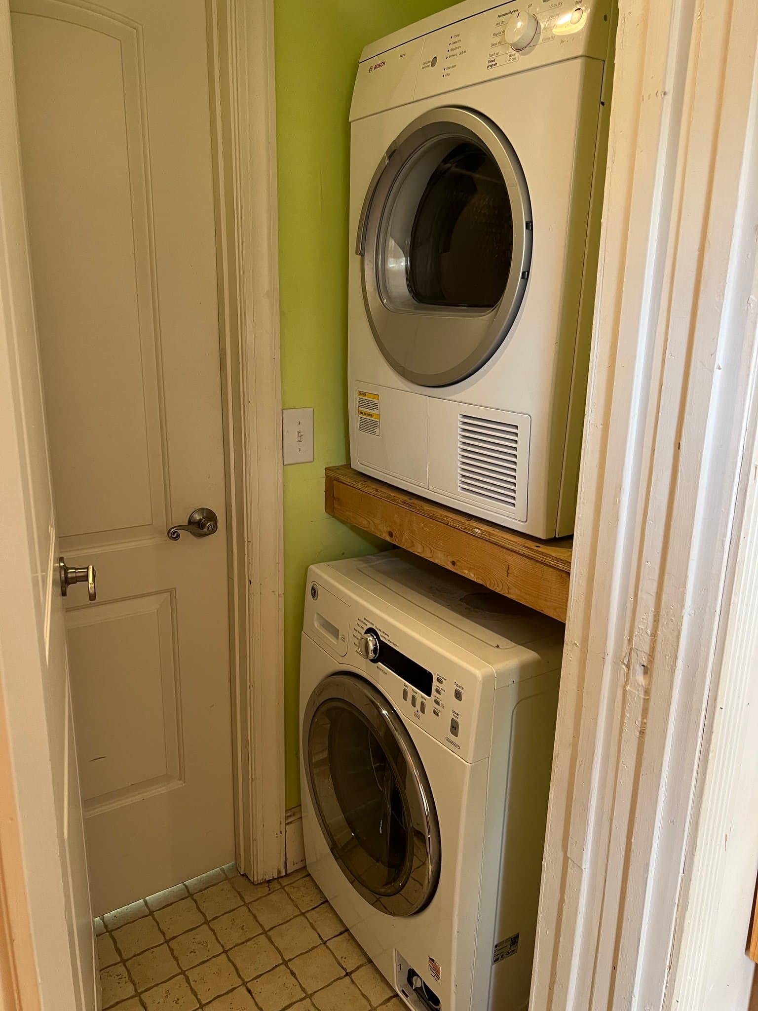 Richmond Single Room: 2500 Block Bainbridge st