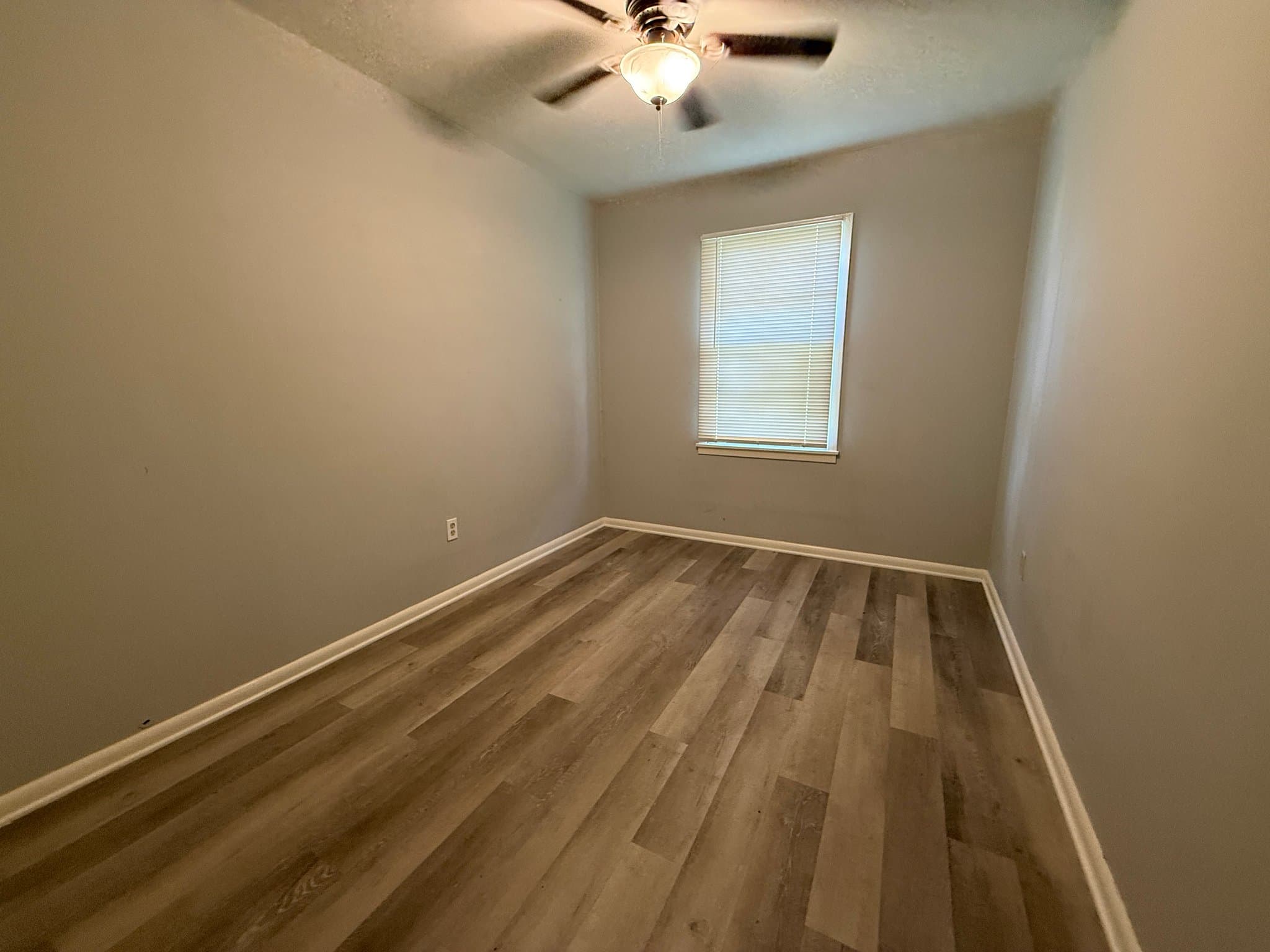 Lafayette House: 126 Sherwood Dr
