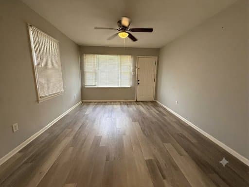 Lafayette House: 126 Sherwood Dr
