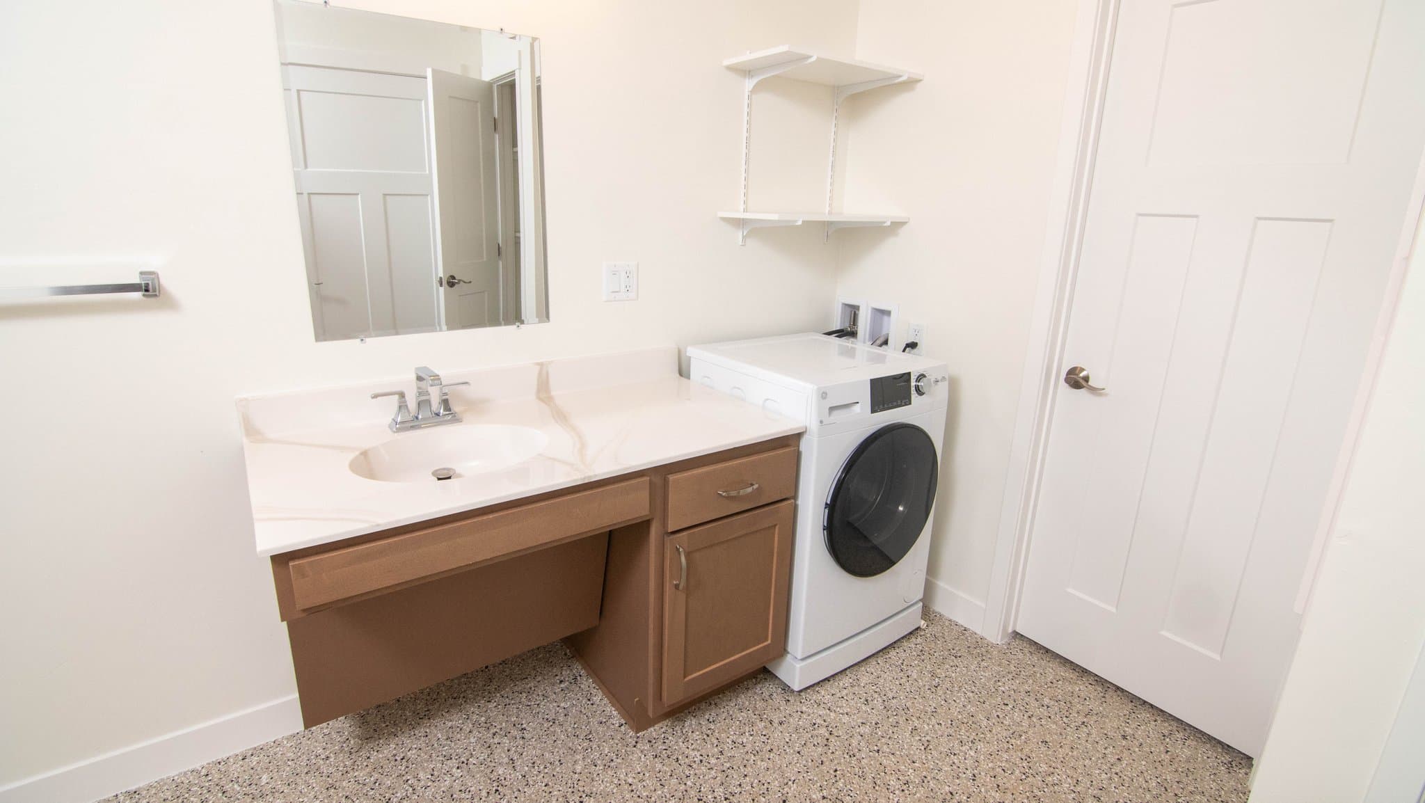 New Holstein Condo: 1502 Jackson Street