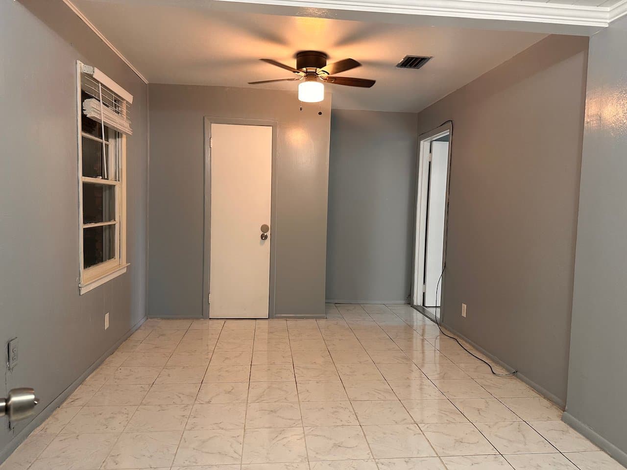 Brunswick House: 533 Scranton Rd