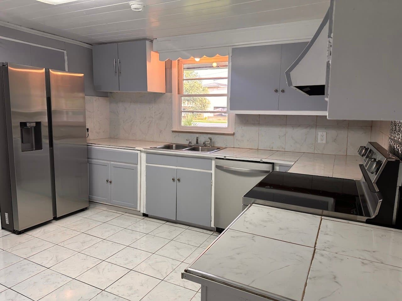 Brunswick House: 533 Scranton Rd