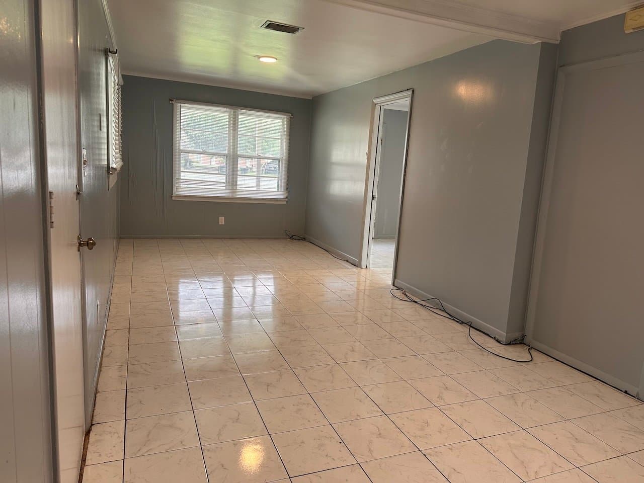 Brunswick House: 533 Scranton Rd