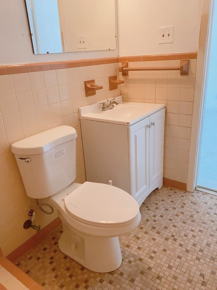 Brunswick House: 533 Scranton Rd