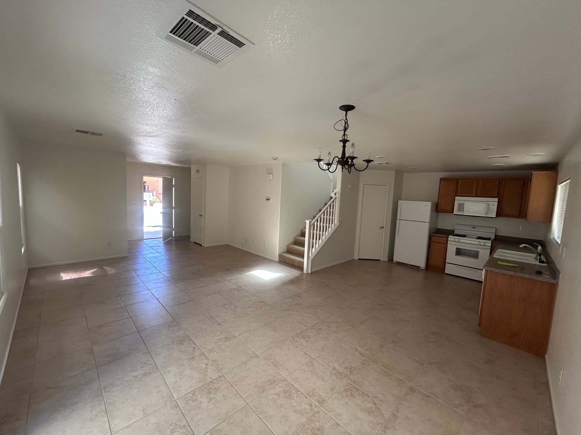 Las Vegas House: 544 Mayfair
