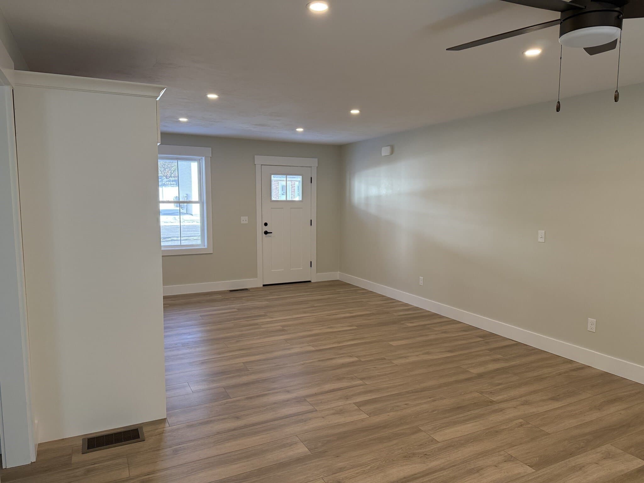 Middleboro Townhome: 480 Wareham st