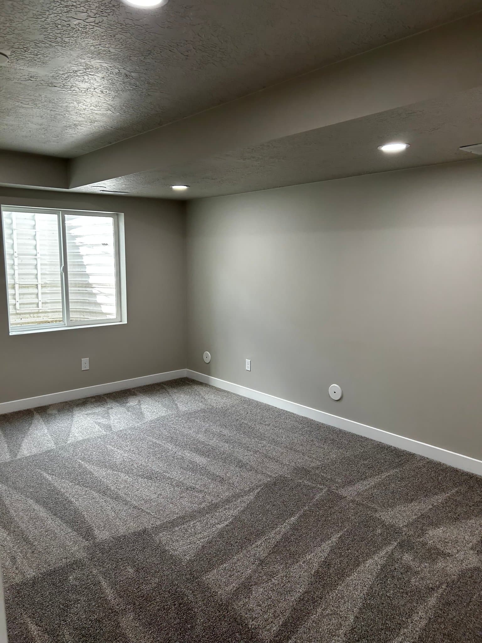 South Jordan House: 5146 W Mellow Way