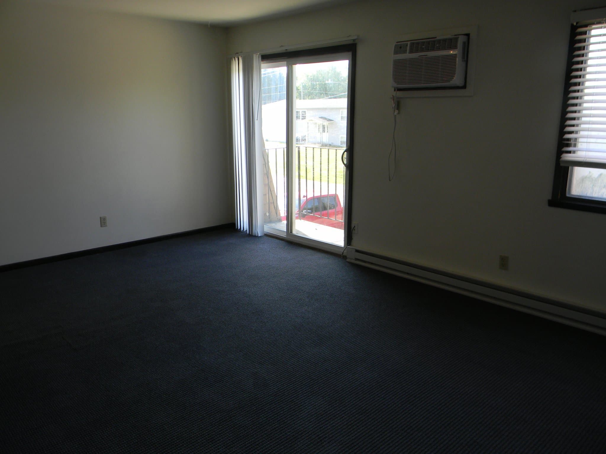 Harvard Apartment: 1000 West Roosevelt