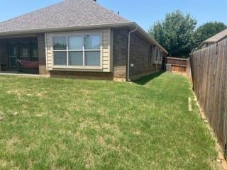 Crowley House: 616 Brooks St