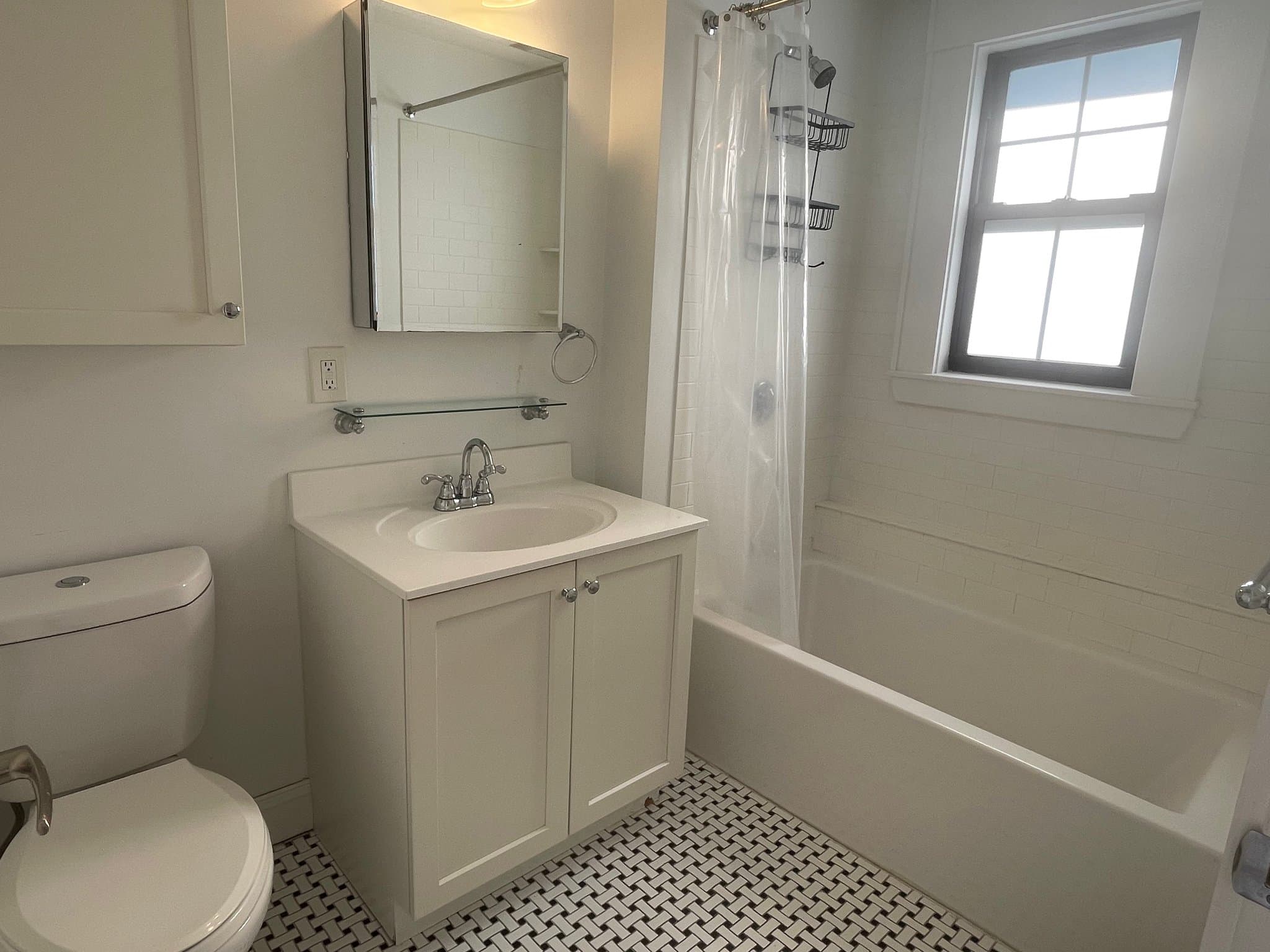 chestnut hill Apartment: 219 Commonwealth Avenue