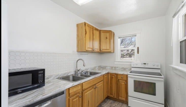 Gunnison Multiplex: 391 S Main St