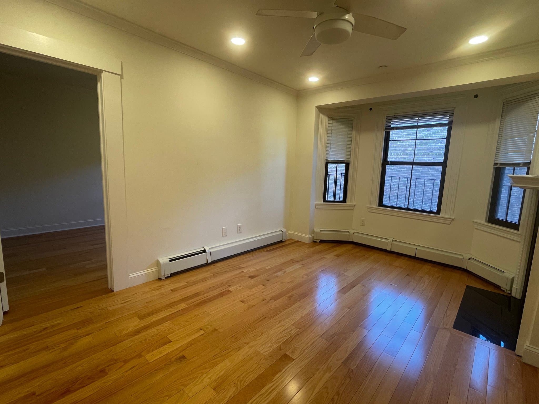 chestnut hill Apartment: 219 Commonwealth Avenue