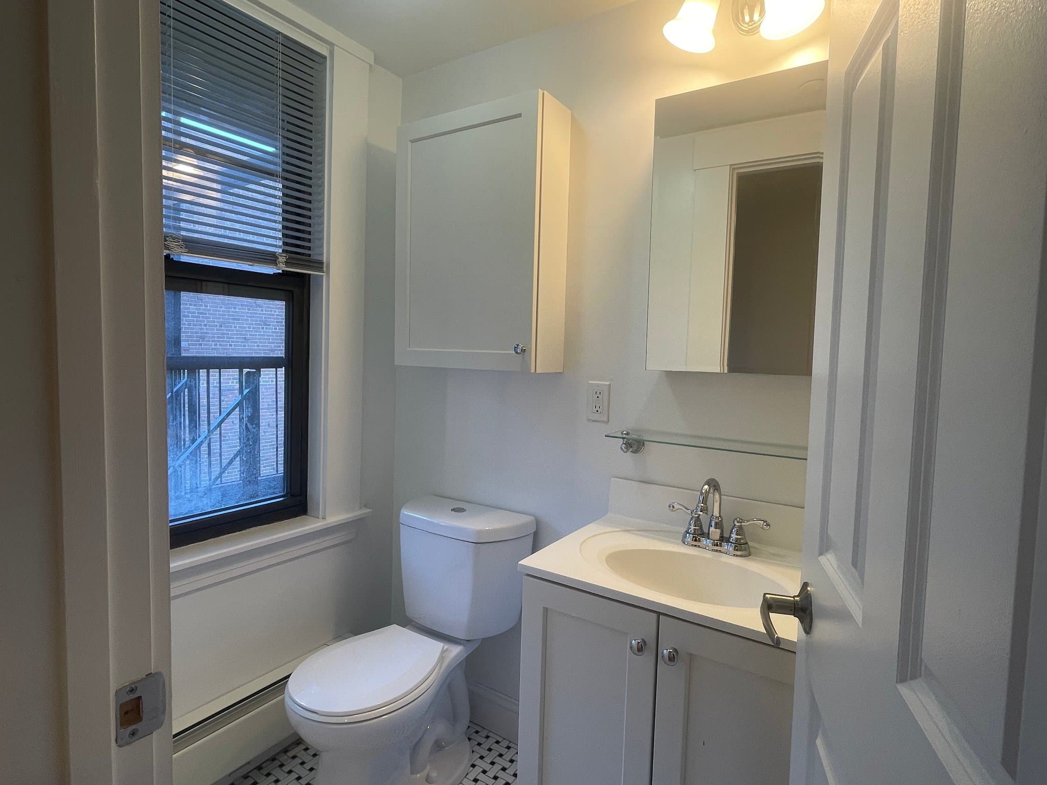 chestnut hill Apartment: 219 Commonwealth Avenue