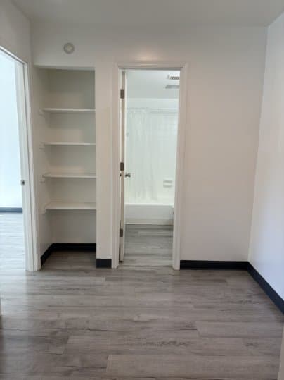 BATTLE CREEK Apartment: 750 E MICHIGAN AVE