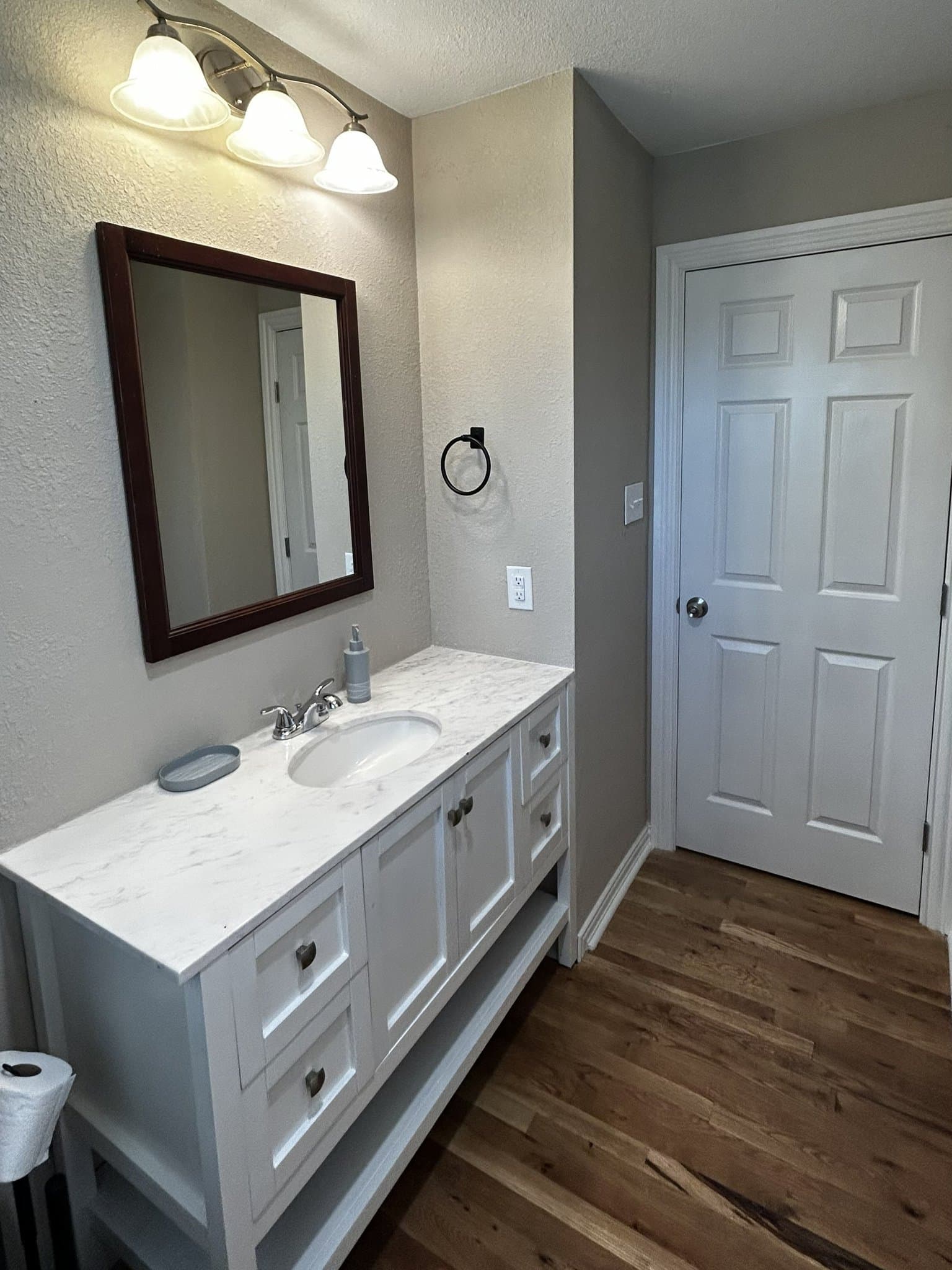 Arlington House: 2311 E Mitchell St