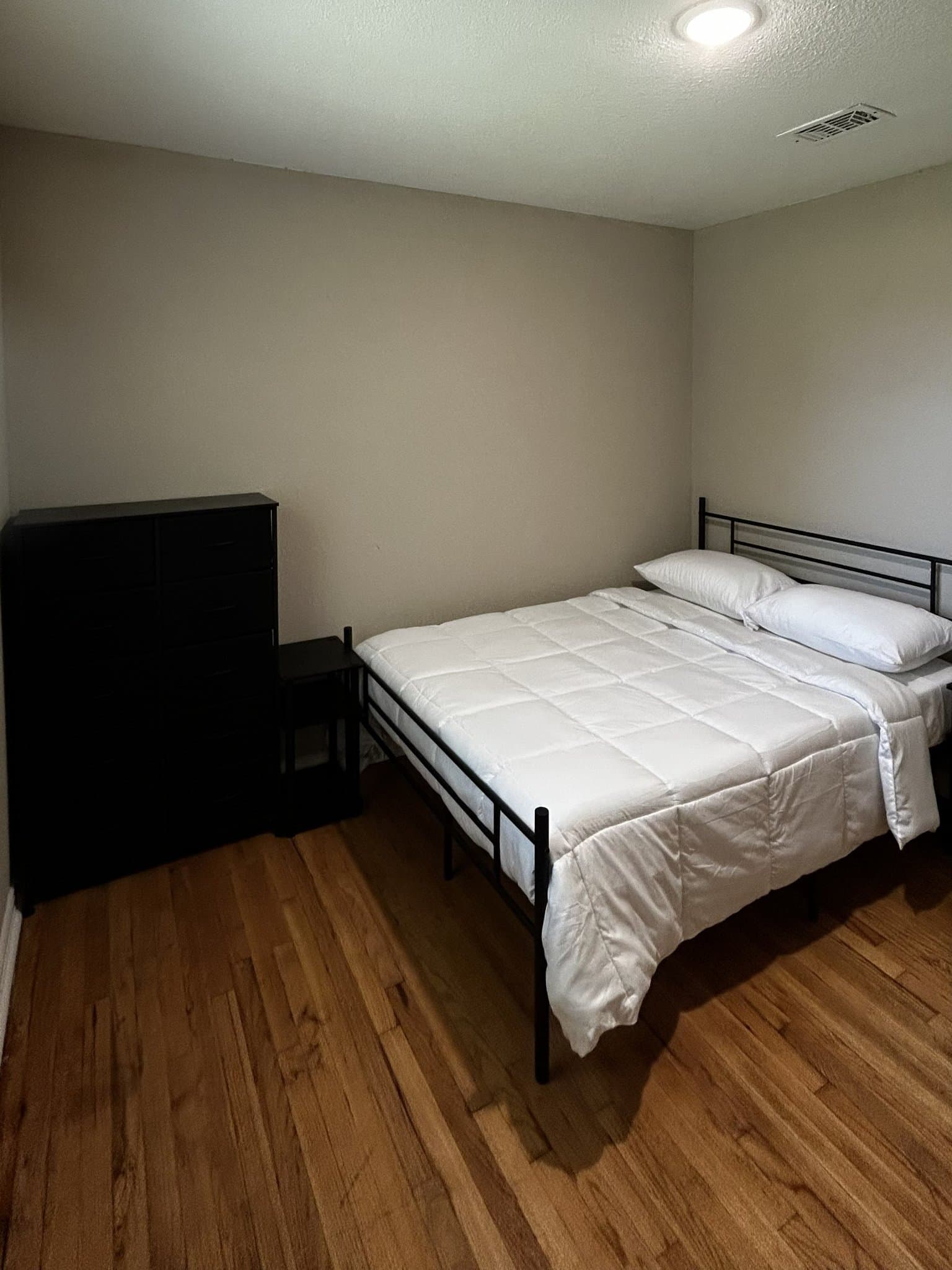 Arlington House: 2311 E Mitchell St