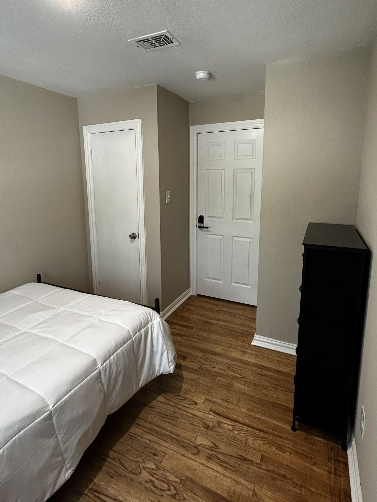 Arlington House: 2311 E Mitchell St
