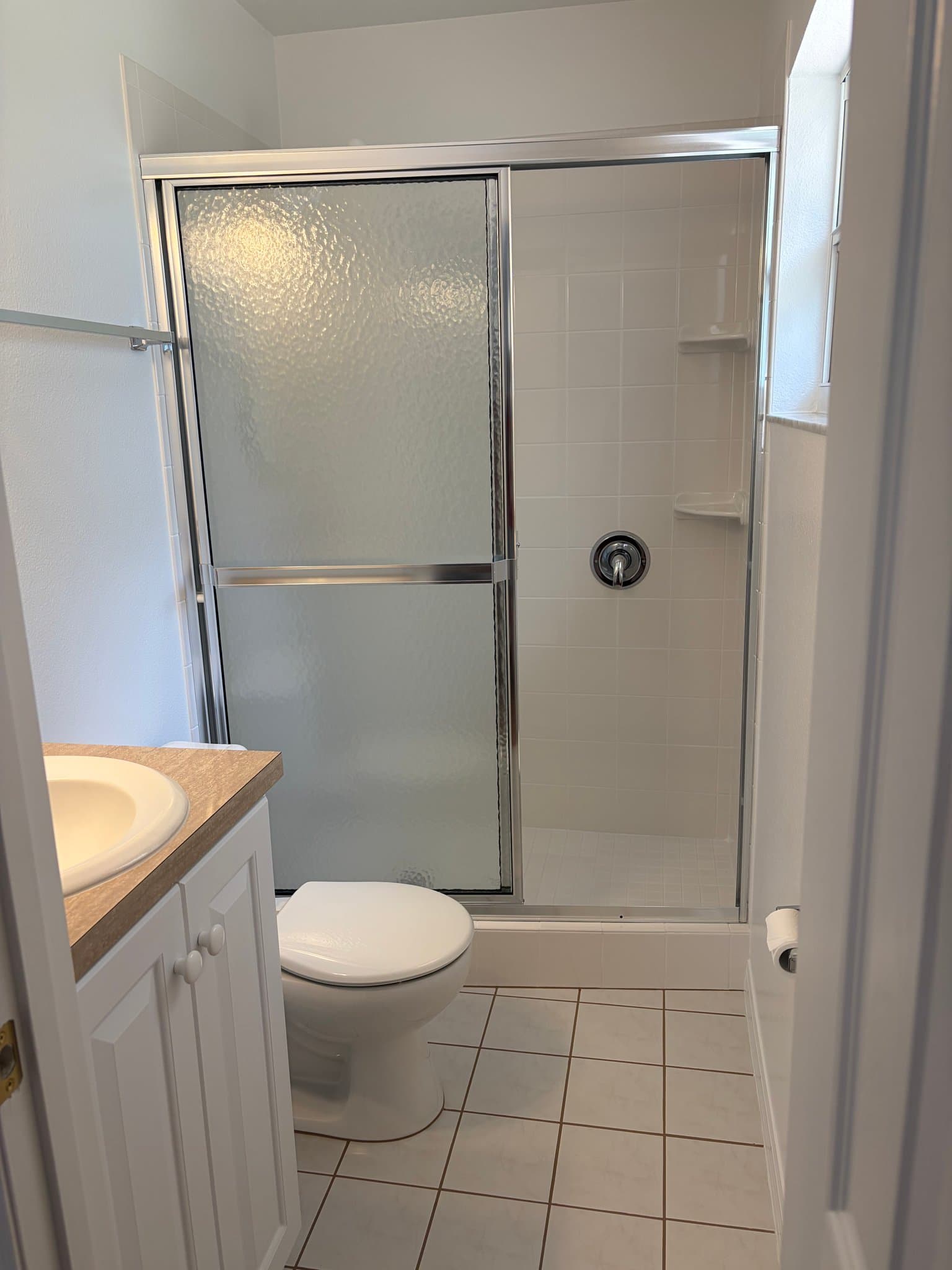 Minneola House: 102 E Chester St