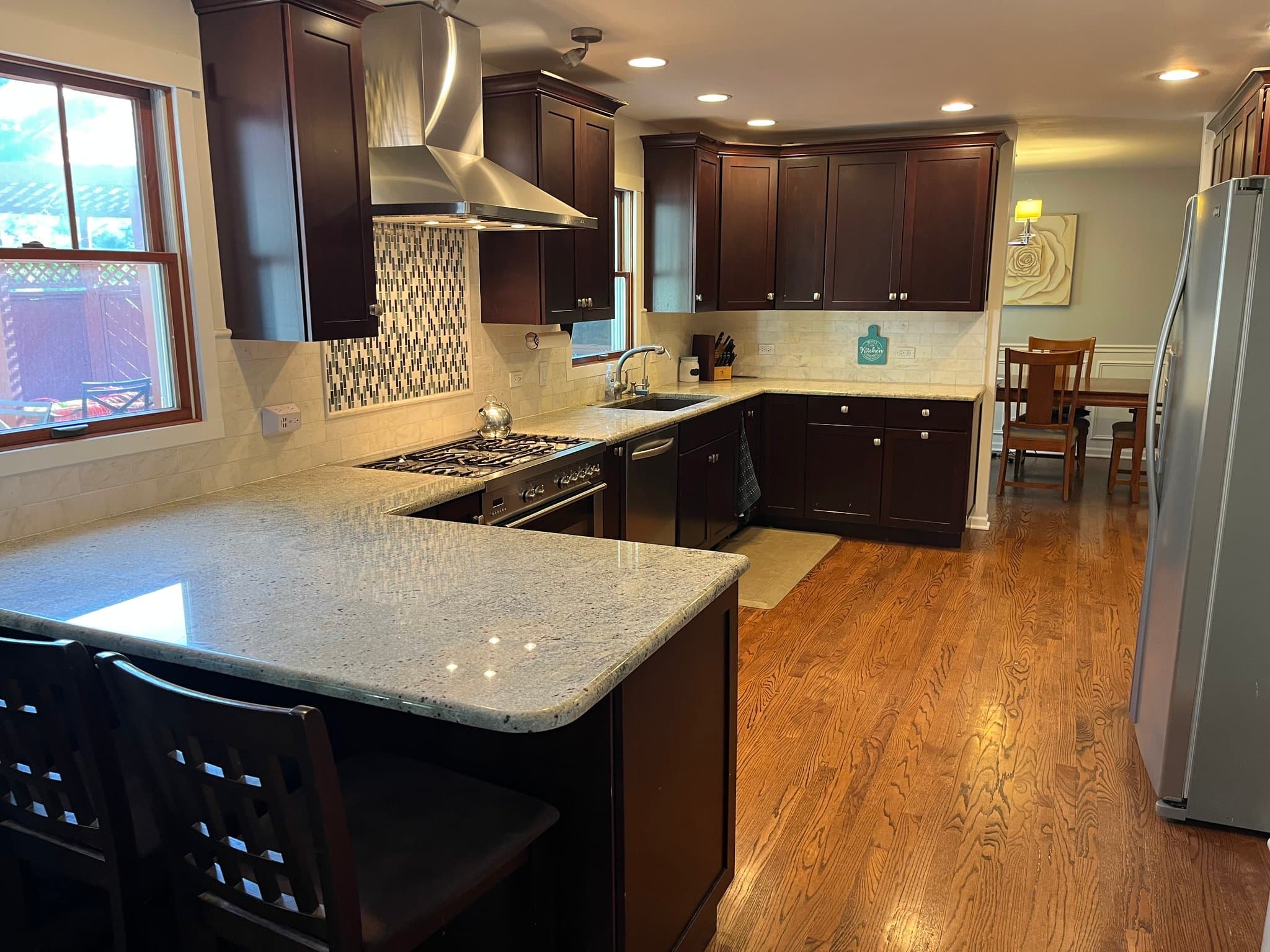Palatine House: 889 E Stonebridge Ct