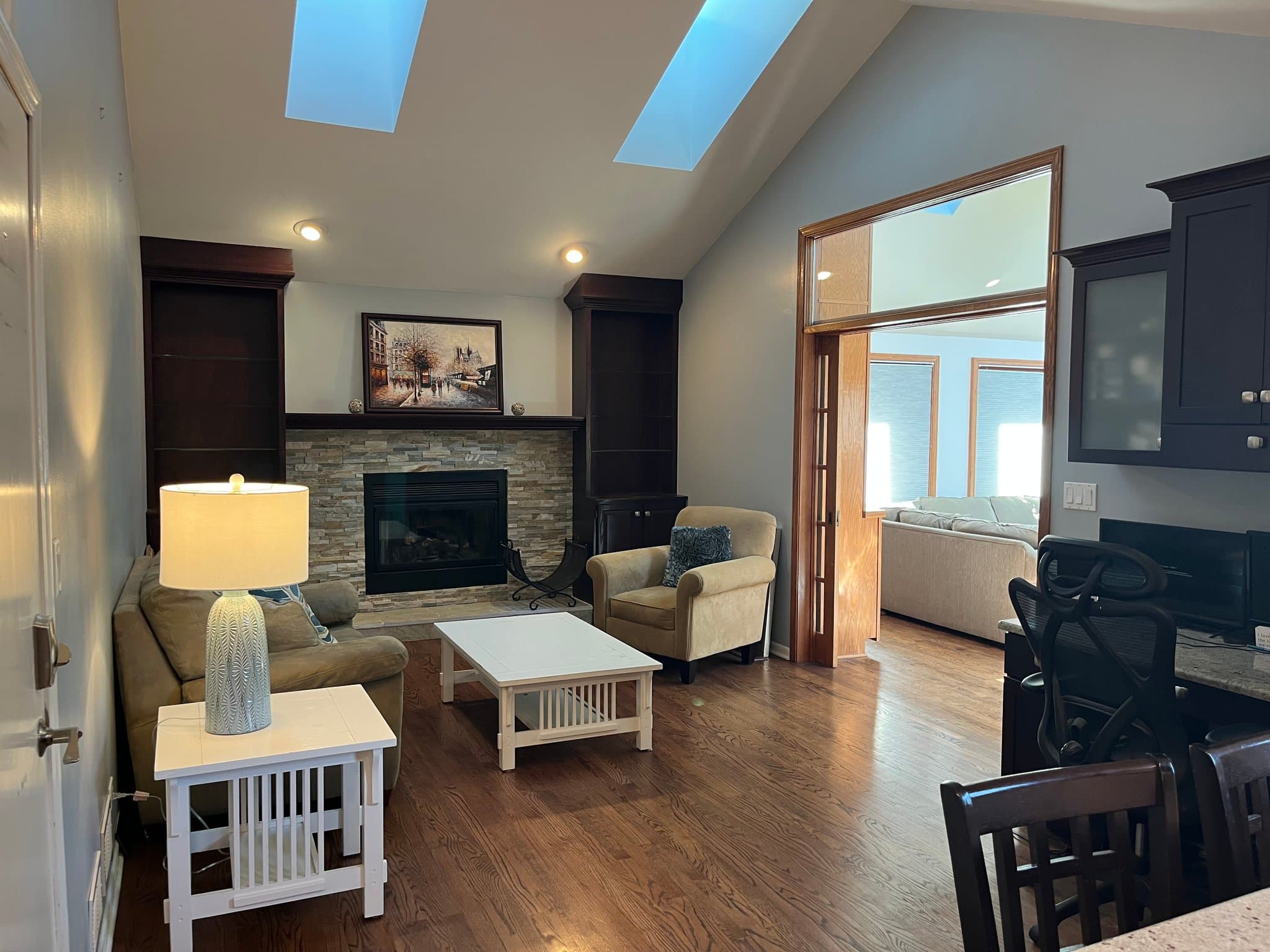 Palatine House: 889 E Stonebridge Ct
