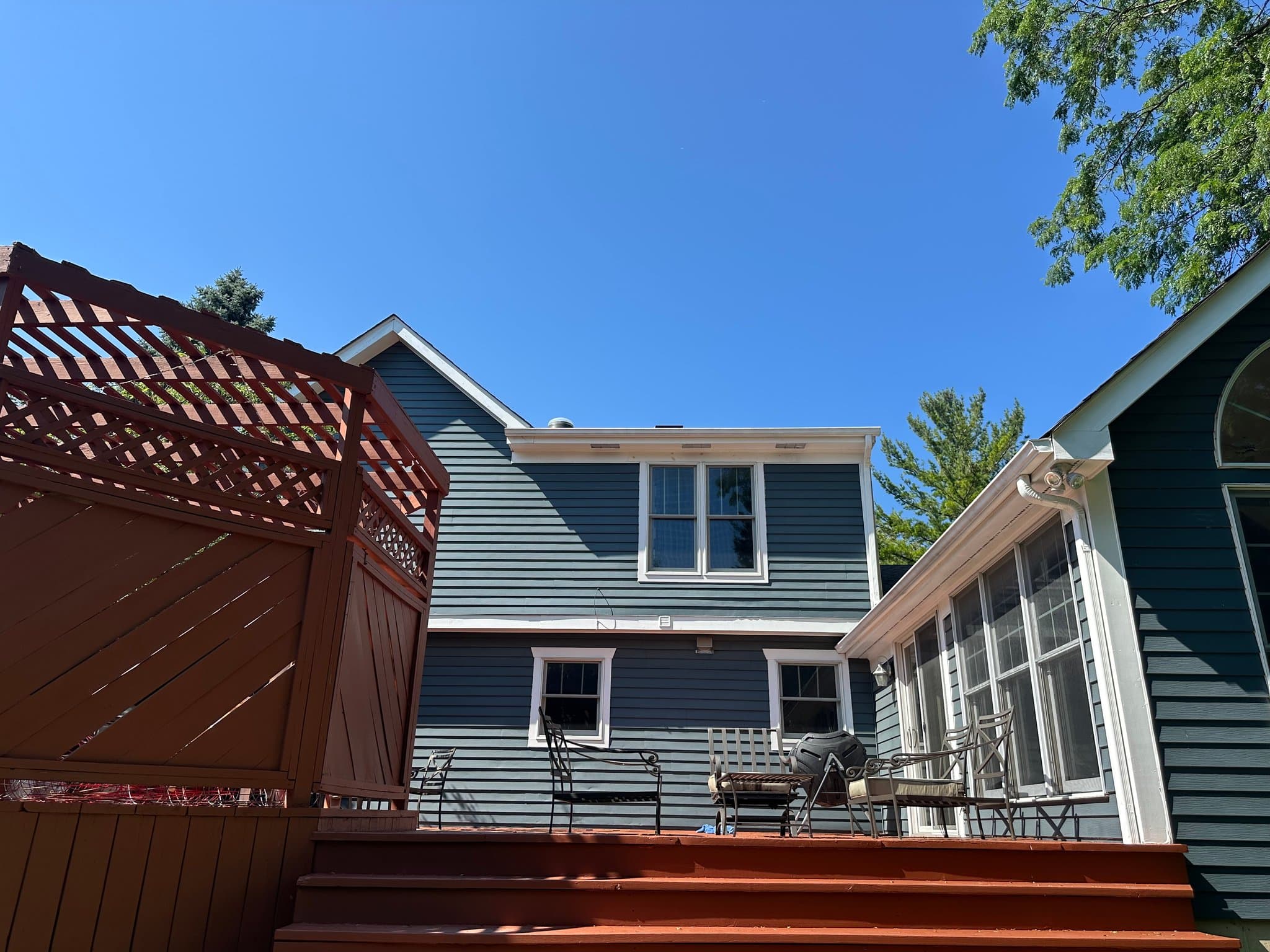 Palatine House: 889 E Stonebridge Ct