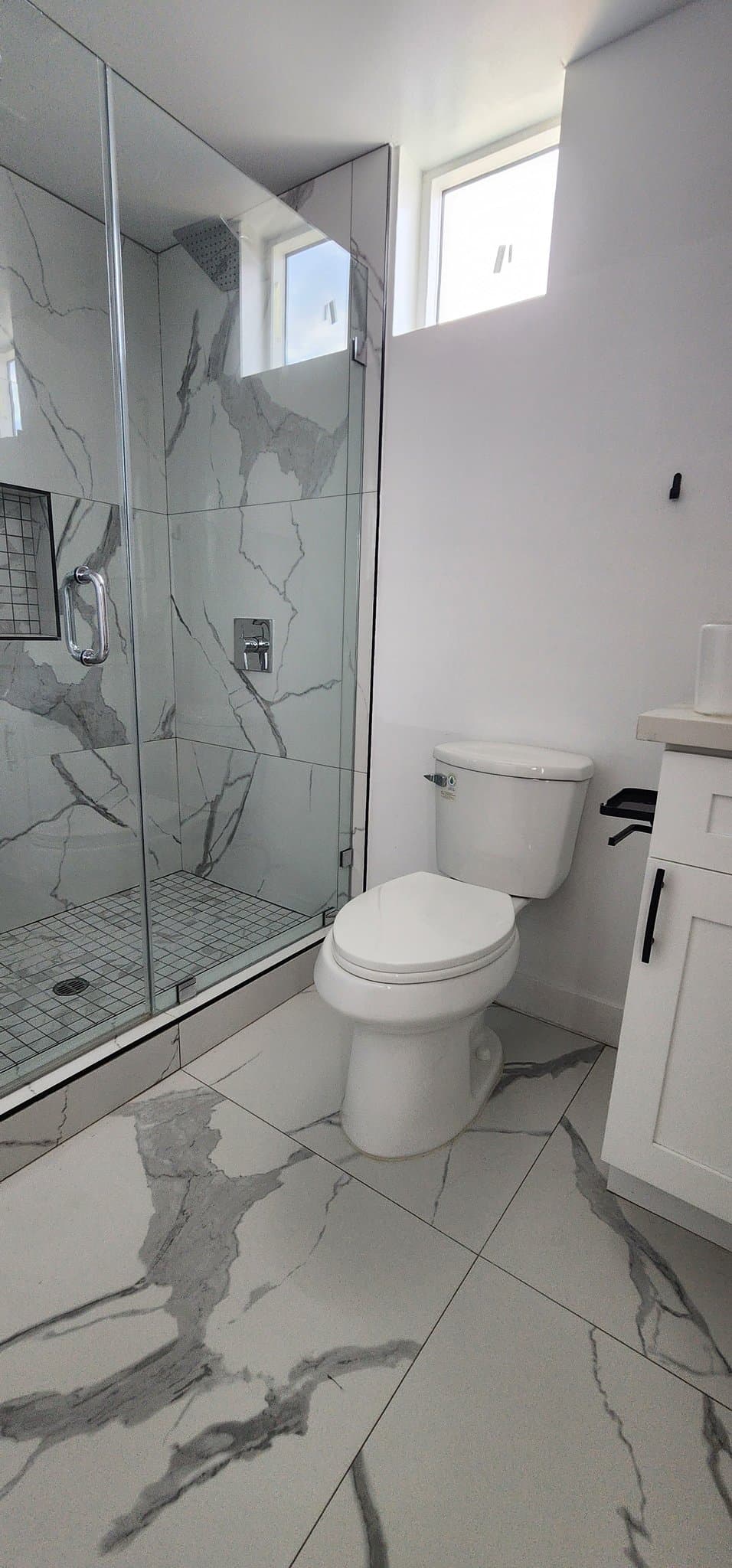 Los Angeles Townhome: 2408 Hauser Blvd