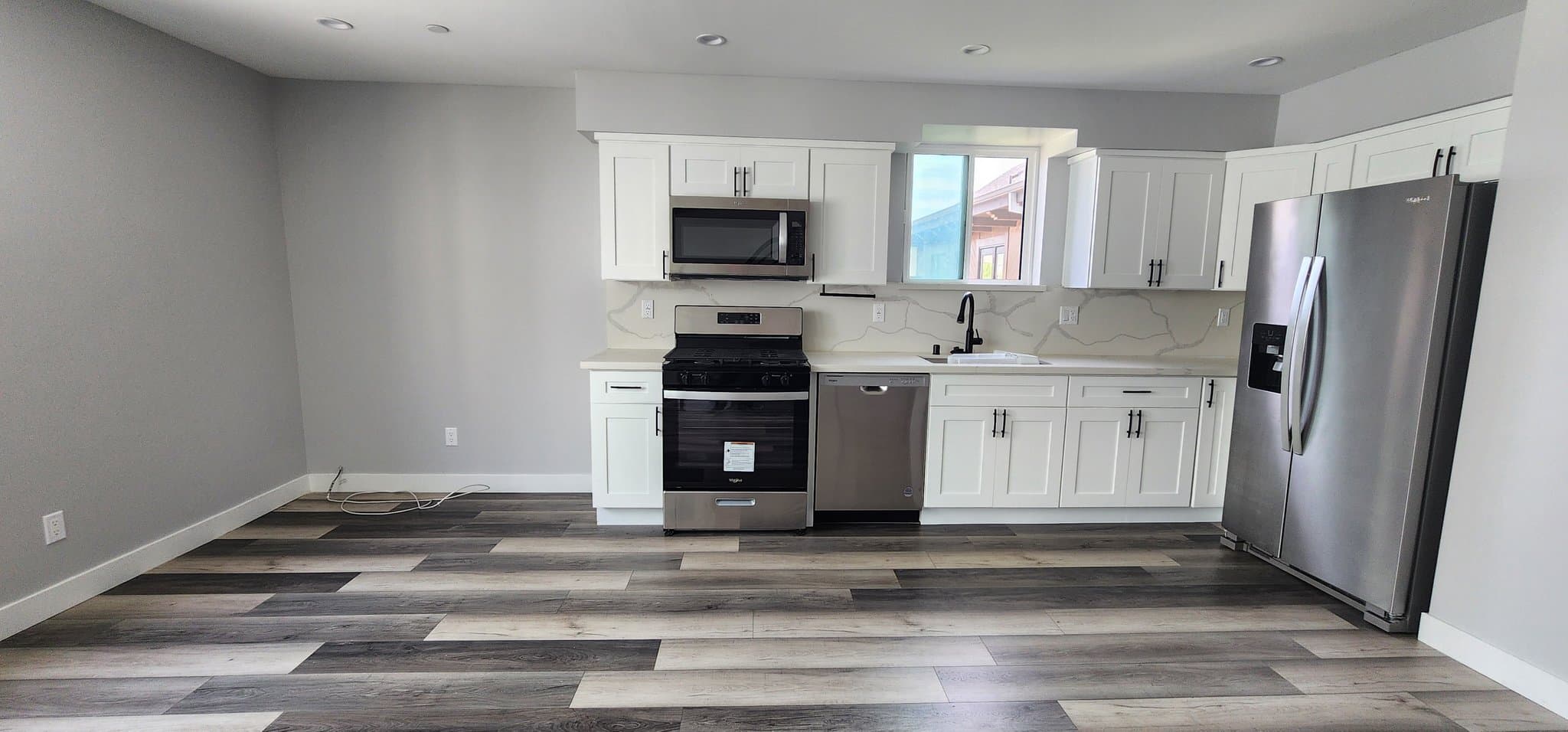 Los Angeles Townhome: 2408 Hauser Blvd