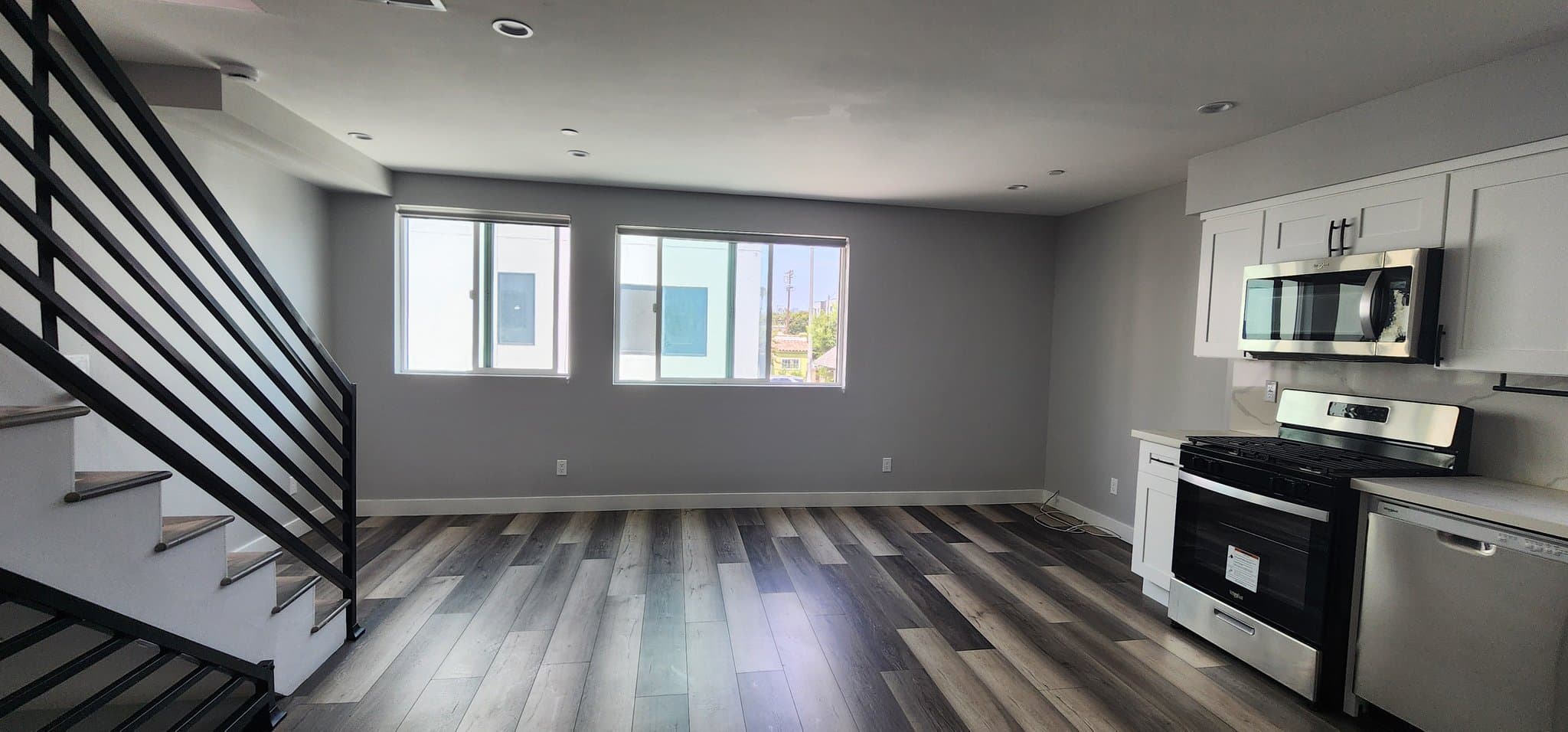 Los Angeles Townhome: 2408 Hauser Blvd
