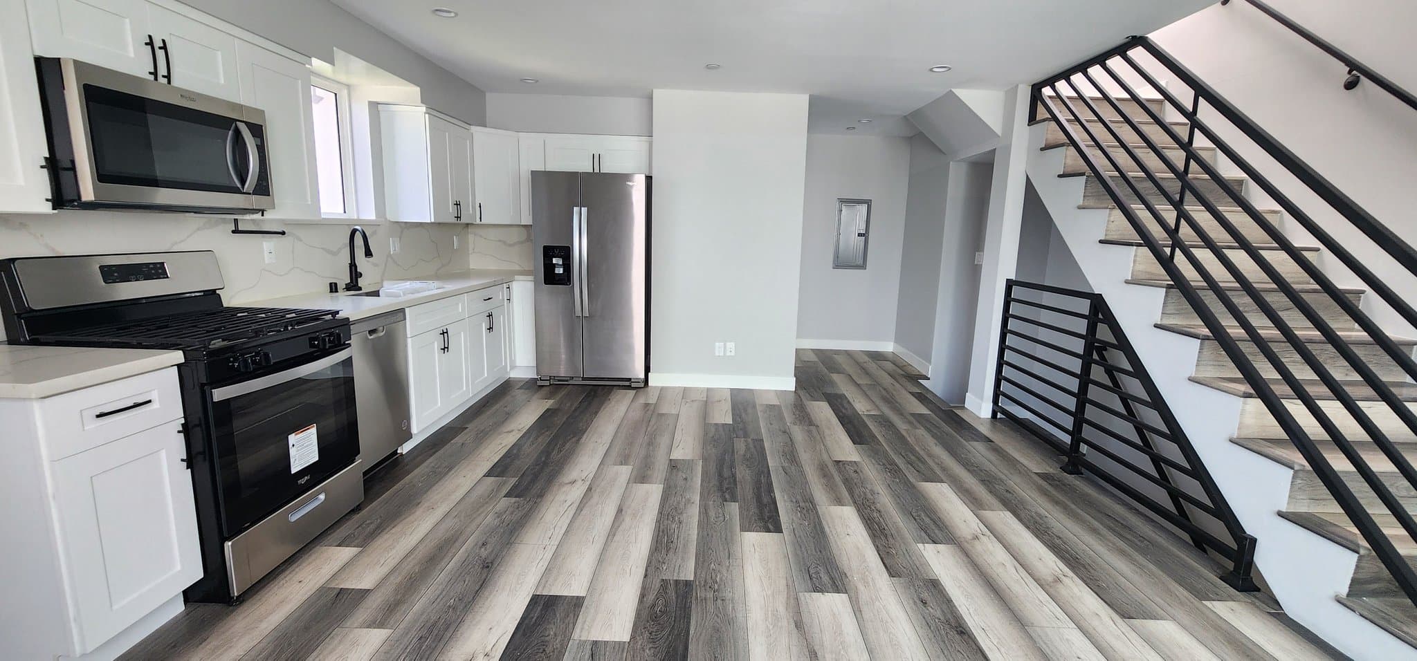 Los Angeles Townhome: 2408 Hauser Blvd