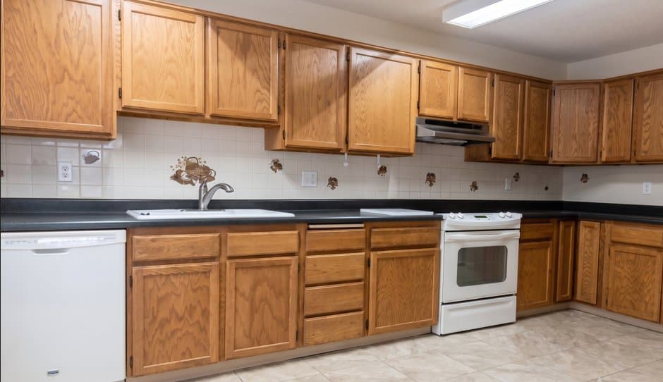 West Jordan House: 8968 Galilee Court/Private Rooms/female roommates